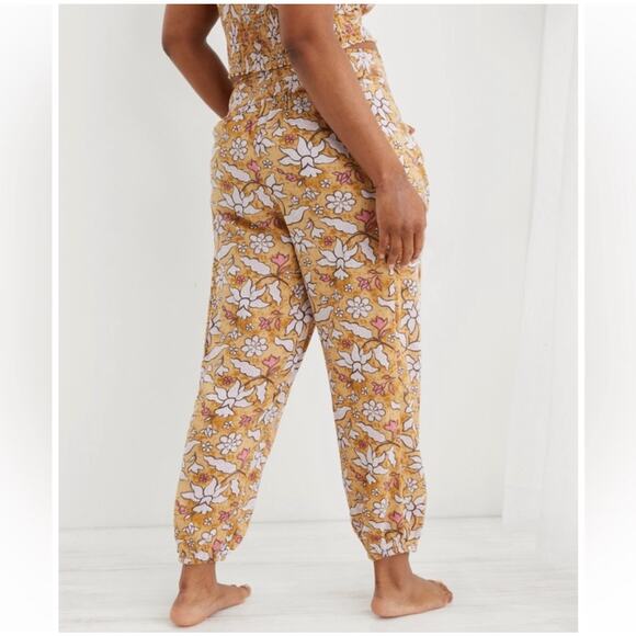 Aerie Smocked High Waist Floral Beach Lounge Pants Joggers w/ pockets SMALL - Picture 3 of 11